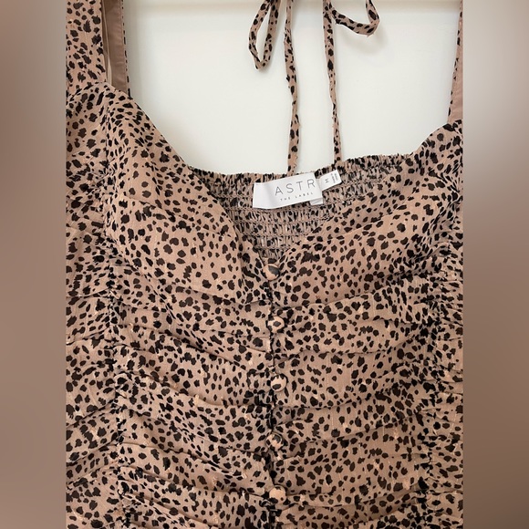 Astr The Label - Colima Ruched Animal Print Top - Picture 5 of 8